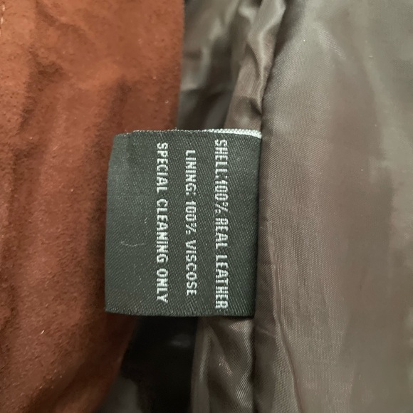 Brown 100% leather bomber jacket. Like New. Size XS - Picture 6 of 6